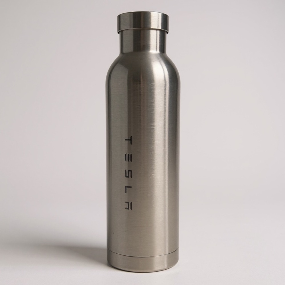 Tesla Official Mizu Stainless Steel Silver Insulated Thermos 20 oz Water Bottle